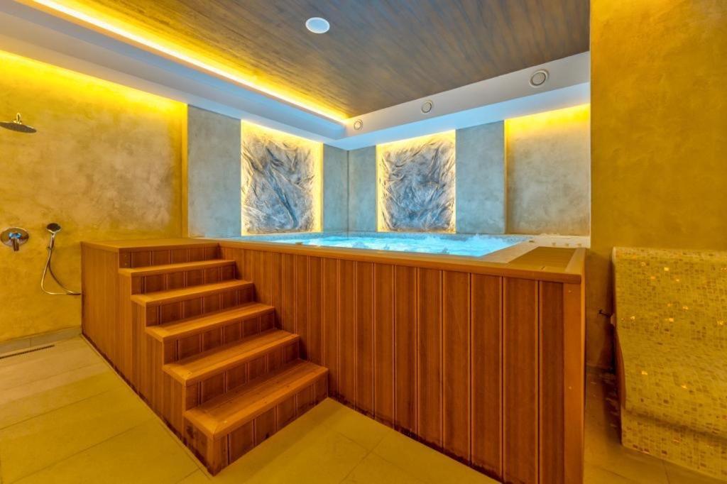 زلاتيبور Mans Lux 8 Apartman المظهر الخارجي الصورة