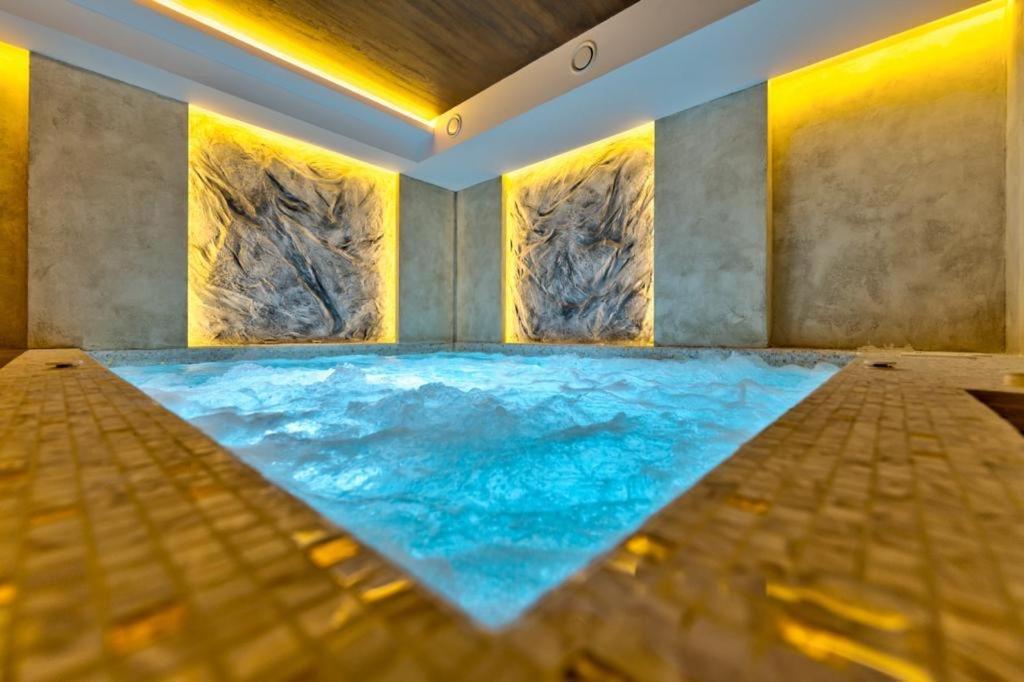 زلاتيبور Mans Lux 8 Apartman المظهر الخارجي الصورة