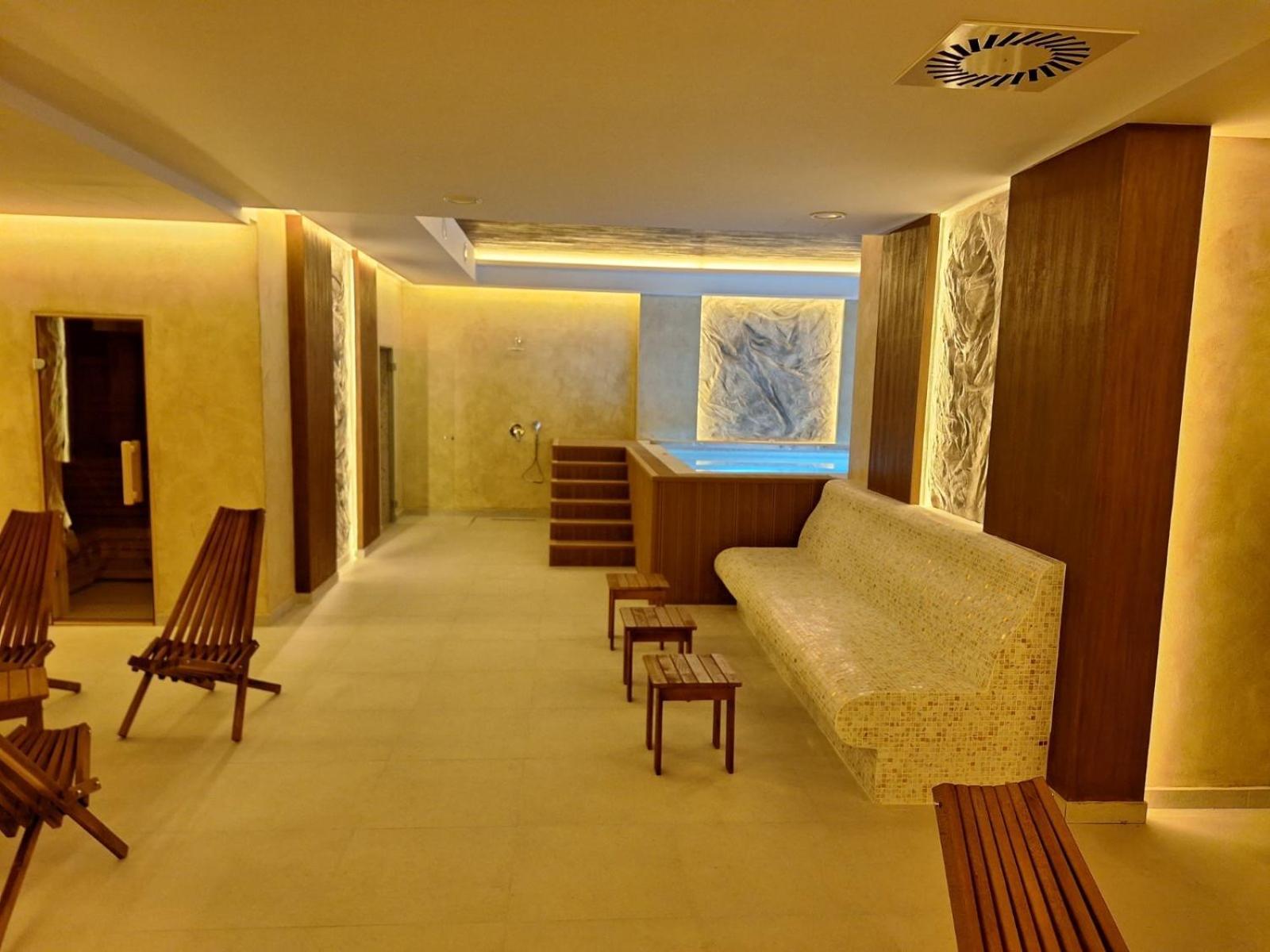 زلاتيبور Mans Lux 8 Apartman المظهر الخارجي الصورة